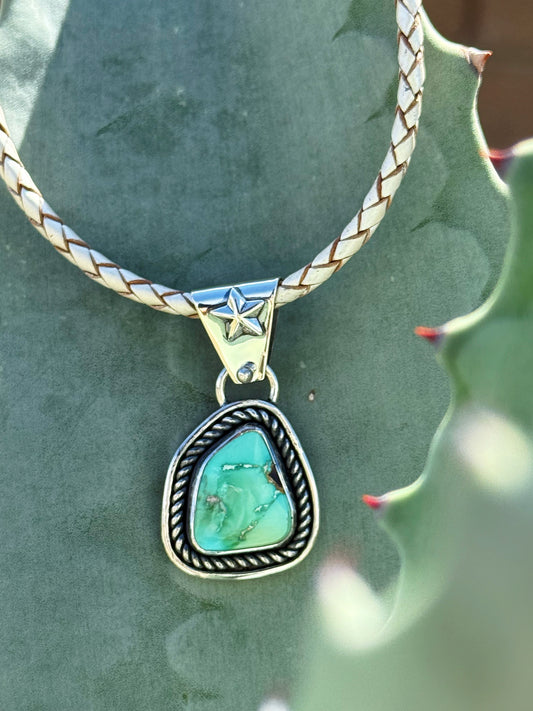 Fox Turquoise Pendant Necklace in Sterling Silver – Southwestern Turquoise Statement Necklace with Braided Rope Setting & Star Bail